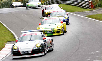 現地の有力チームが多く参戦するVLN